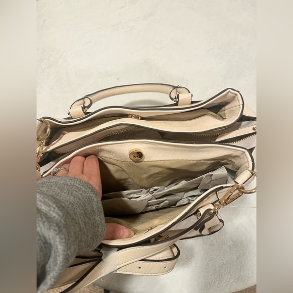 BRAND NEW Rosetti Uptown Satchel Bag - Picture 5 of 9